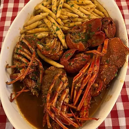 *beautiful, Centrally Located Apartment* Lejlighed