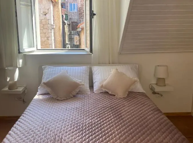 Lejlighed *beautiful, Centrally Located Apartment* Hvar Town