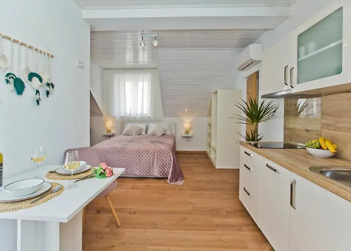 *beautiful, Centrally Located Apartment* Appartement