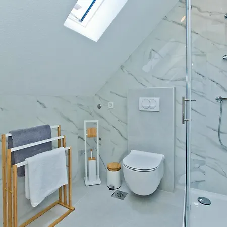 アパート *beautiful, Centrally Located Apartment* *